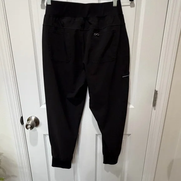 Cherokee Infinity Scrub Joggers - Picture 2 of 4